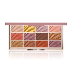 Ciate The Velvet Palette eyeshadow